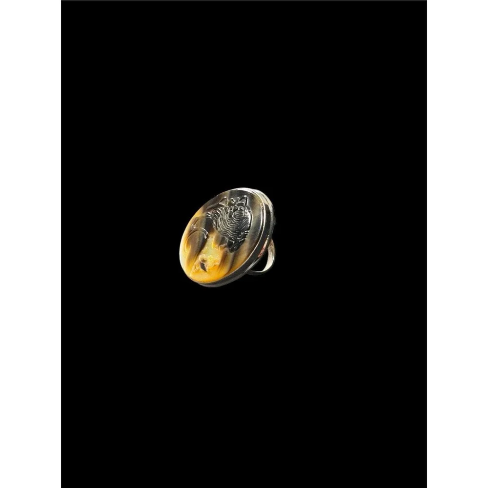Unique Natural Cameo Shell Ring 925Sterling Silver Size 7.5 & 12 gram